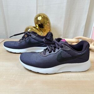 Nike‎ Tanjun Running Shoes Sneakers Athletic Lightweight Comfort Purple Size 6